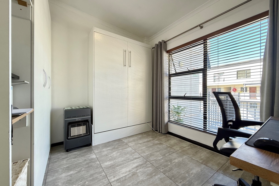 2 Bedroom Property for Sale in Beachfront Western Cape